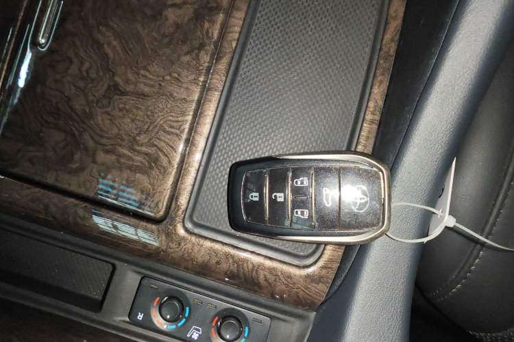 Used Toyota Alphard 2020 Dual-Engine 2.5L Prestige Edition Interior 1