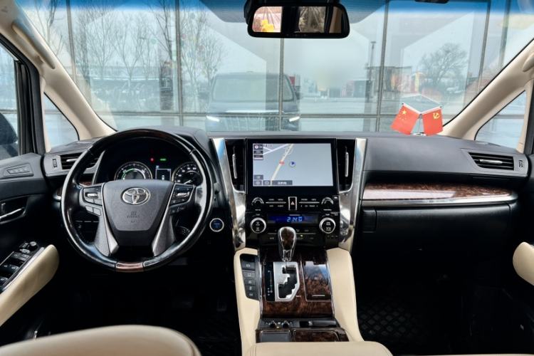 Used Toyota Alphard 2020 Dual-Engine 2.5L Luxury Edition Interior 11