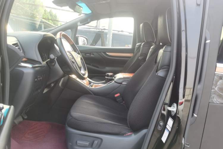 Used Toyota Alphard 2020 Dual-Engine 2.5L Luxury Edition Left Front Seat