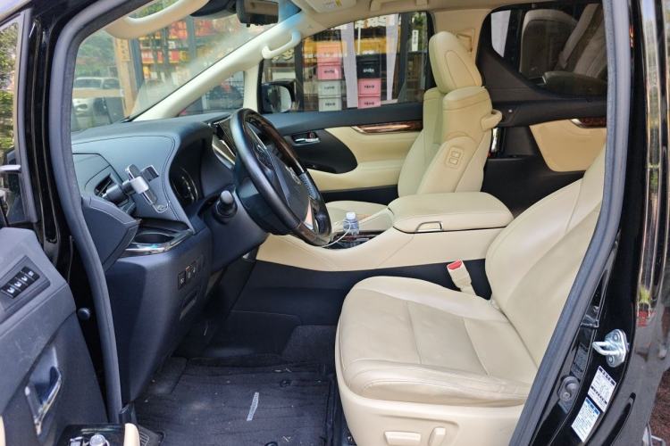 Used Toyota Alphard 2020 Dual-Engine 2.5L Luxury Edition Left Front Seat