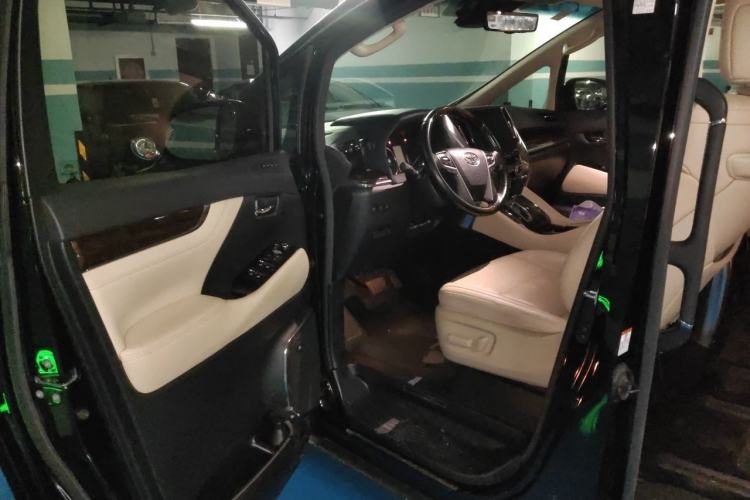 Used Toyota Alphard 2020 Dual-Engine 2.5L Luxury Edition Left Front Seat
