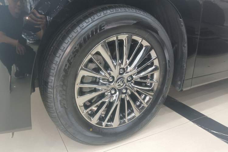 Used Toyota Alphard 2020 Dual-Engine 2.5L Prestige Edition Left Front Wheel Hub