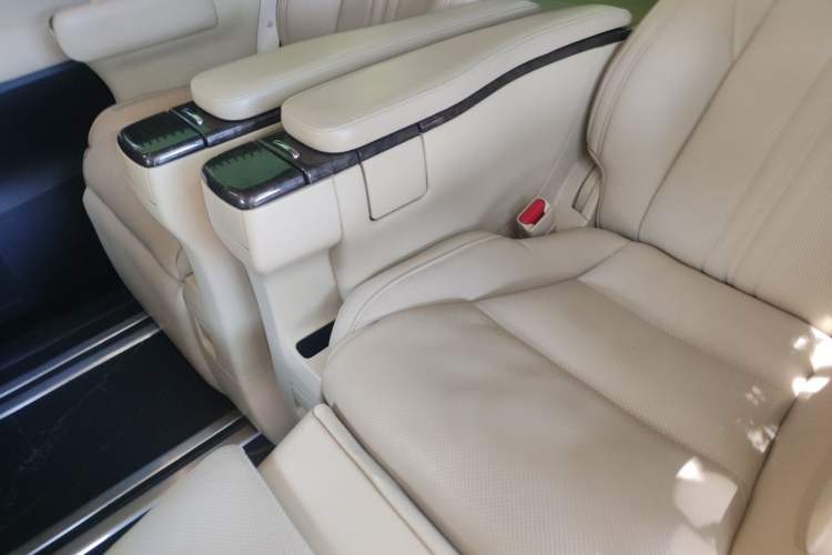 Used Toyota Alphard 2020 Dual-Engine 2.5L Prestige Edition Left Rear Seat