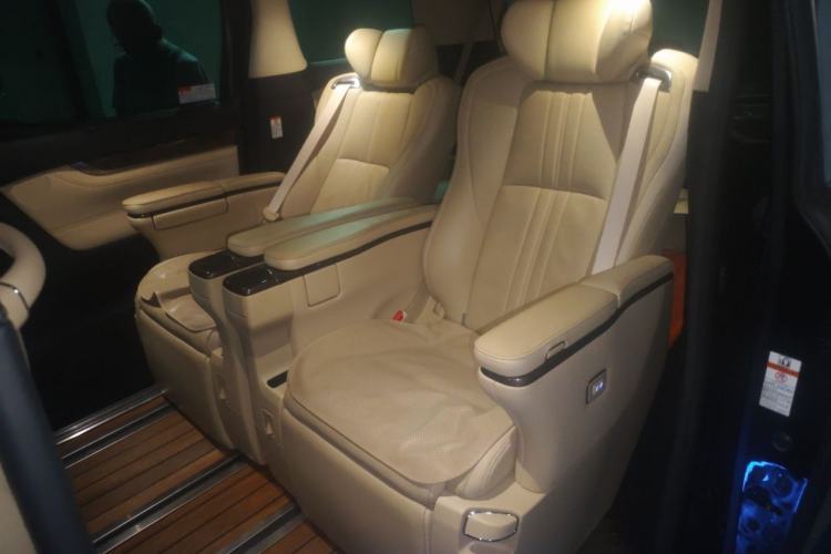 Used Toyota Alphard 2020 Dual-Engine 2.5L Prestige Edition Left Rear Seat