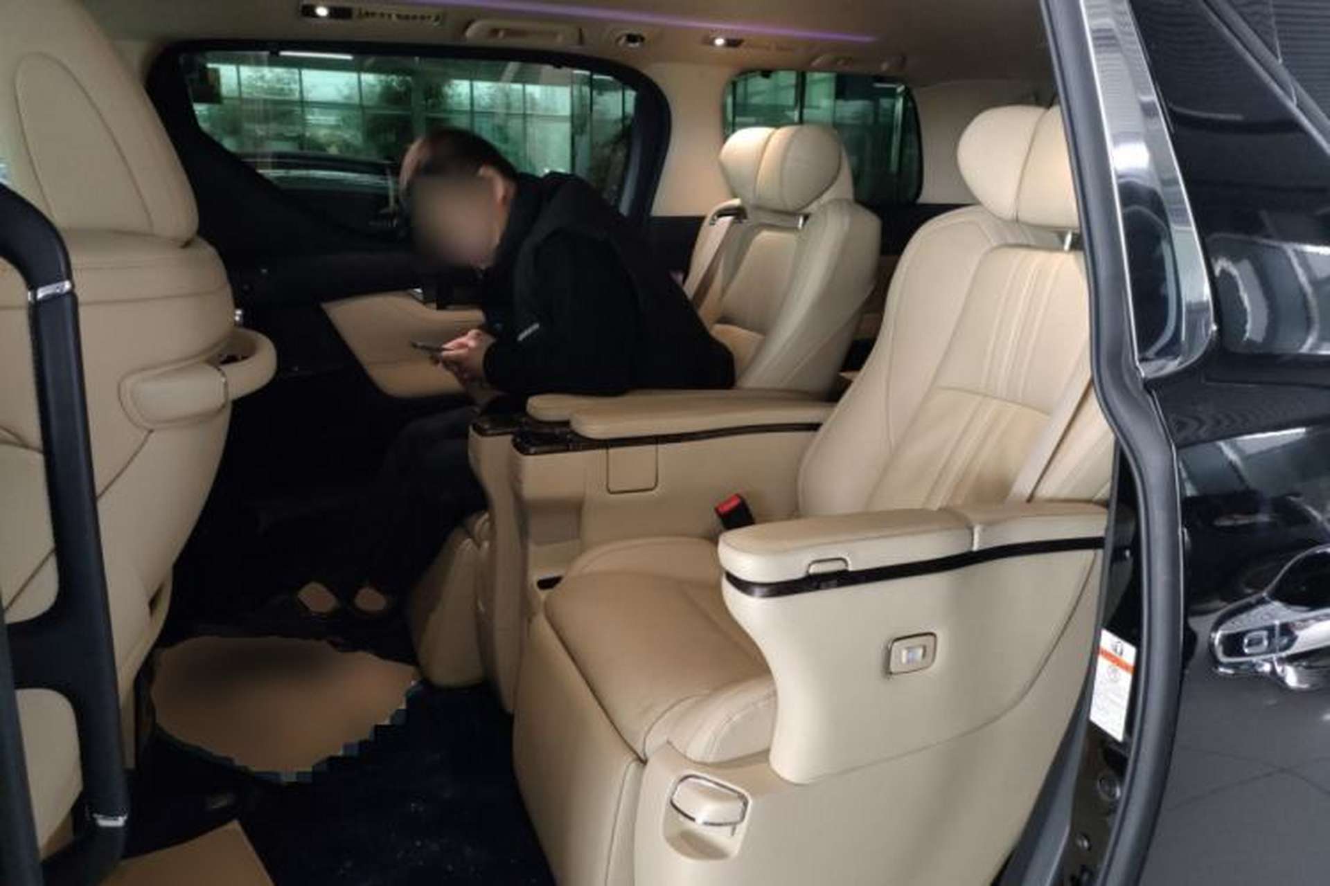 Used Toyota Alphard 2020 Dual-Engine 2.5L Luxury Edition Left Rear Seat