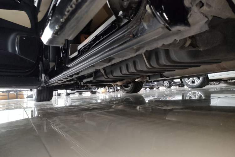 Used Toyota Alphard 2020 Dual-Engine 2.5L Luxury Edition Left Side Sill