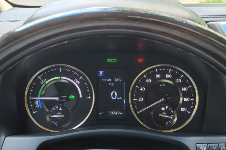 Used Toyota Alphard 2020 Dual-Engine 2.5L Luxury Edition Odometer Close Up
