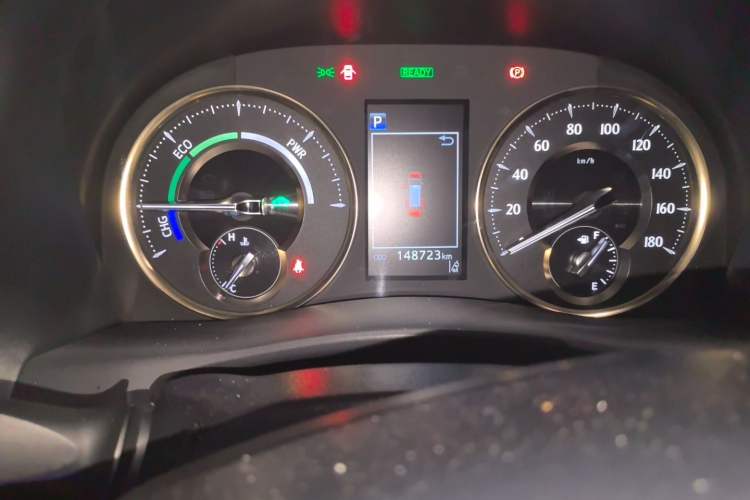 Used Toyota Alphard  Odometer Close Up