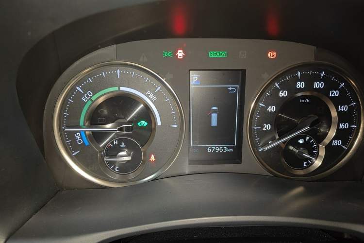 Used Toyota Alphard 2020 Dual-Engine 2.5L Prestige Edition Odometer Close Up