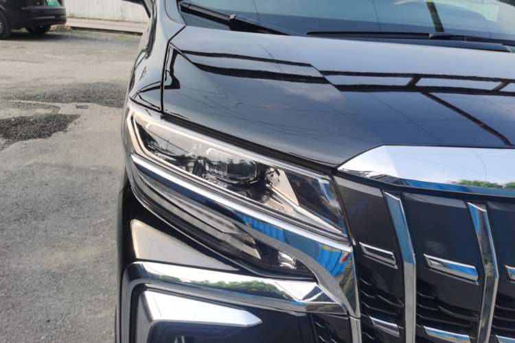 Used Toyota Alphard 2020 Dual-Engine 2.5L Luxury Edition Right Front Headlight