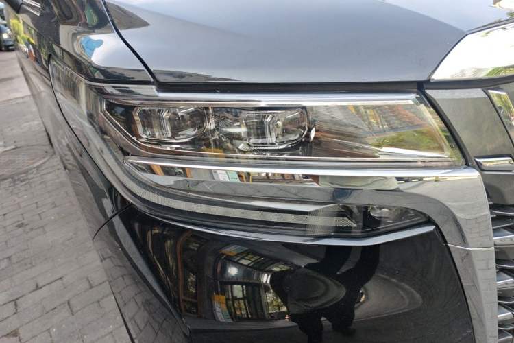 Used Toyota Alphard 2020 Dual-Engine 2.5L Luxury Edition Right Front Headlight
