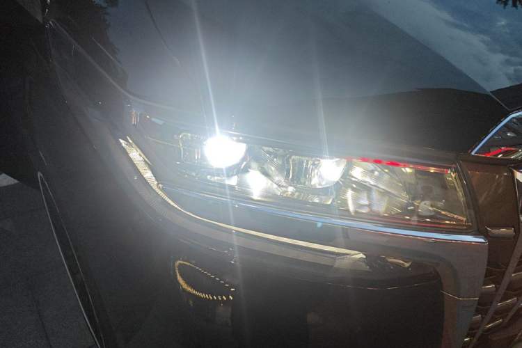 Used Toyota Alphard 2020 Dual-Engine 2.5L Prestige Edition Right Front Headlight