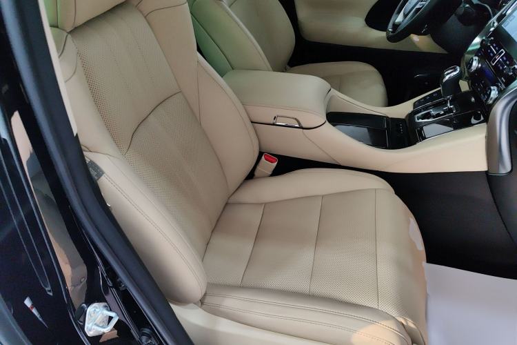 Used Toyota Alphard 2020 Dual-Engine 2.5L Prestige Edition Right Front Seat