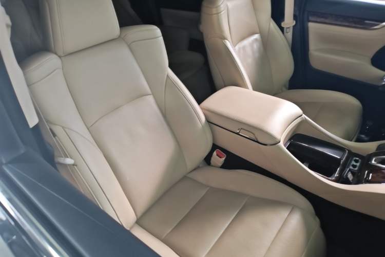 Used Toyota Alphard 2020 Dual-Engine 2.5L Prestige Edition Right Front Seat