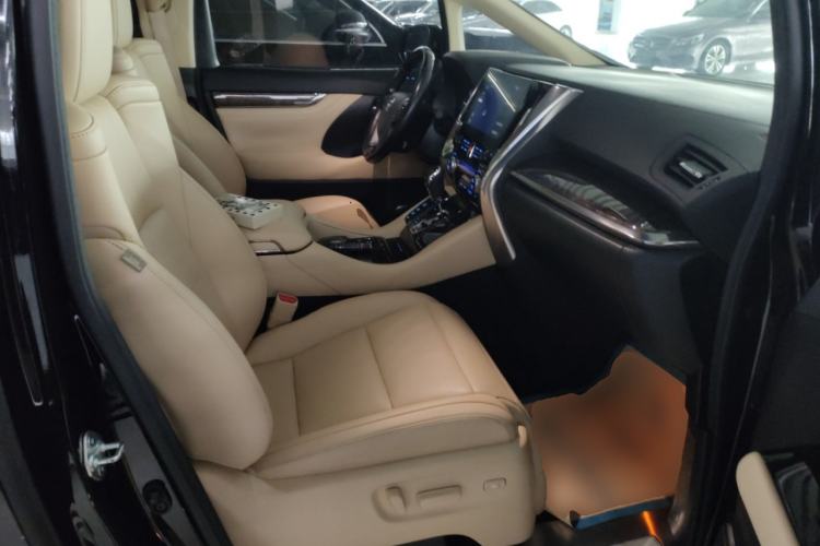 Used Toyota Alphard 2020 Dual-Engine 2.5L Luxury Edition Right Front Seat