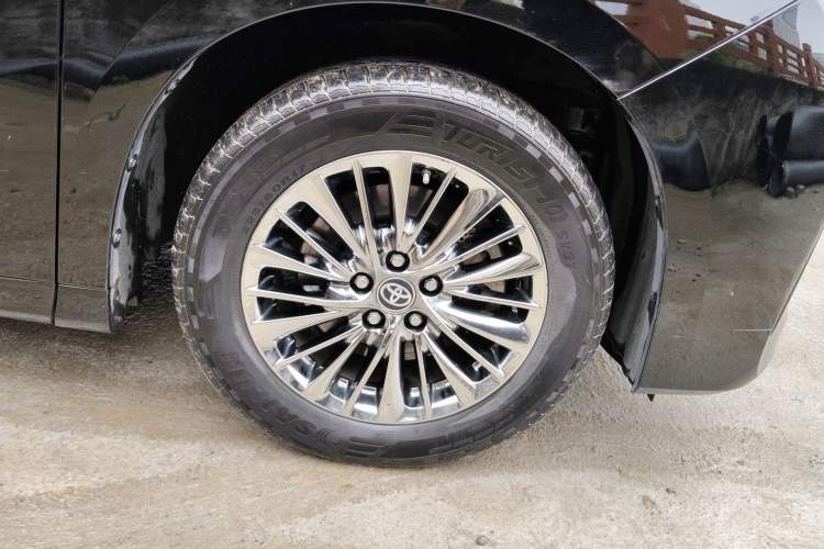 Used Toyota Alphard 2020 Dual-Engine 2.5L Luxury Edition Right Front Wheel Hub