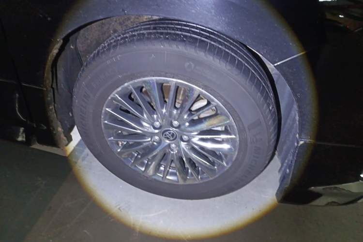 Used Toyota Alphard 2020 Dual-Engine 2.5L Prestige Edition Right Front Wheel Hub