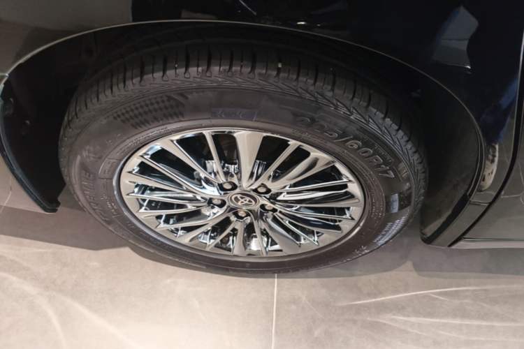 Used Toyota Alphard 2020 Dual-Engine 2.5L Luxury Edition Right Rear Wheel Hub