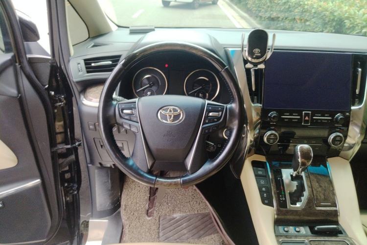 Used Toyota Alphard 2020 Dual-Engine 2.5L Prestige Edition Steering Wheel