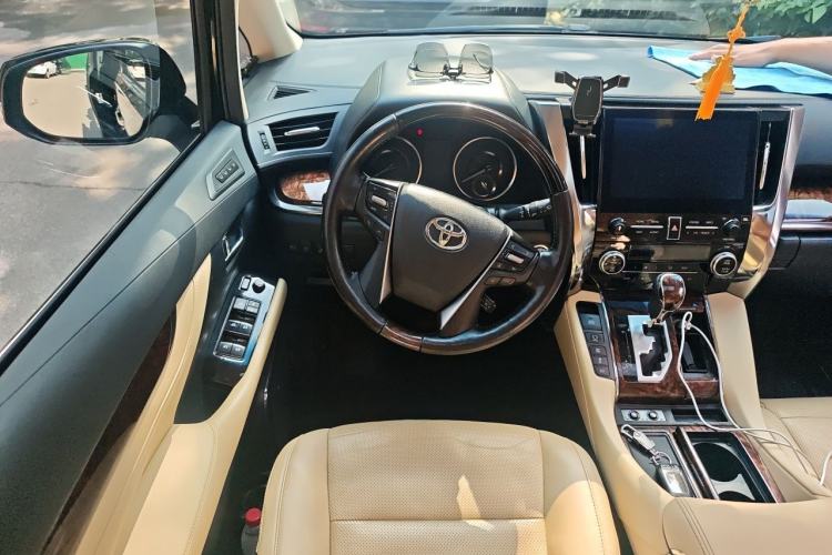 Used Toyota Alphard 2020 Dual-Engine 2.5L Luxury Edition Steering Wheel
