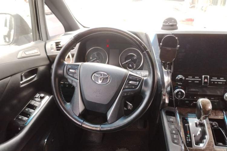 Used Toyota Alphard 2020 Dual-Engine 2.5L Prestige Edition Steering Wheel