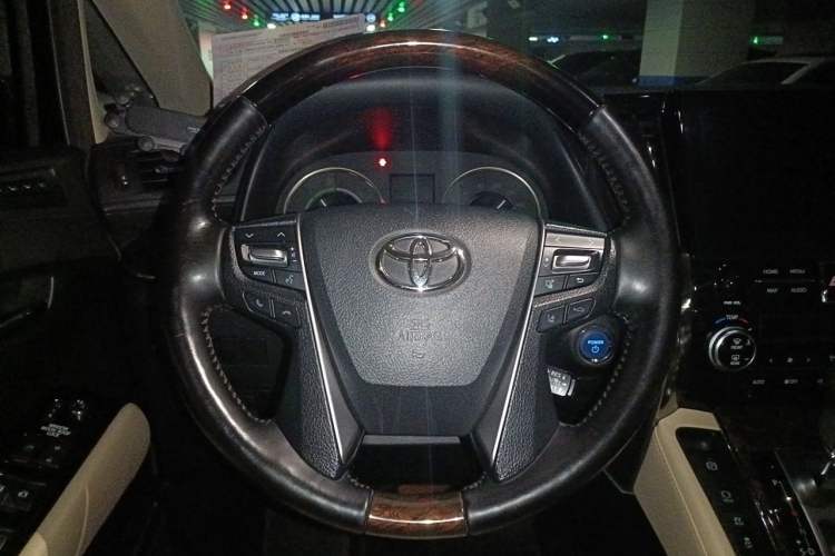 Used Toyota Alphard 2020 Dual-Engine 2.5L Luxury Edition Steering Wheel