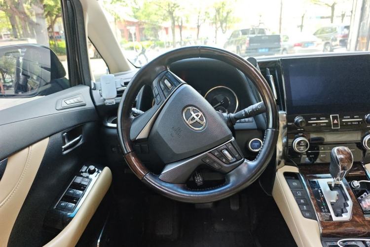 Used Toyota Alphard 2020 Dual-Engine 2.5L Luxury Edition Steering Wheel