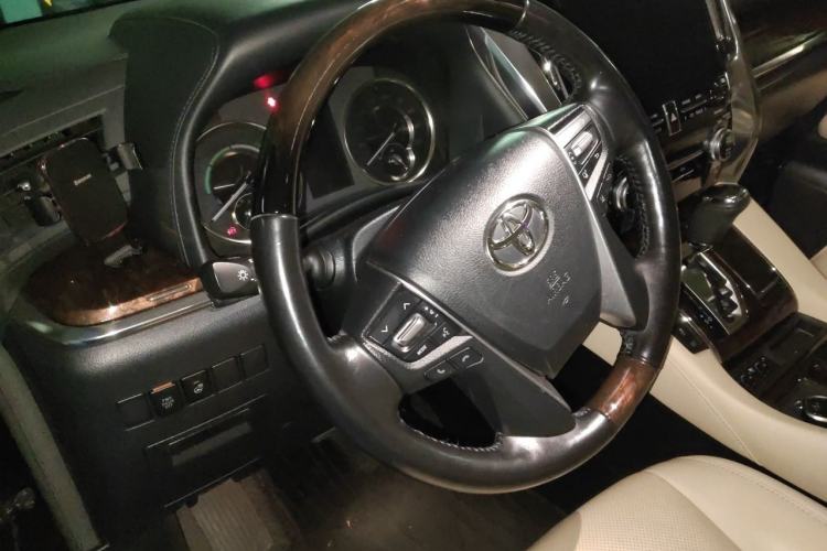 Used Toyota Alphard 2020 Dual-Engine 2.5L Luxury Edition Steering Wheel