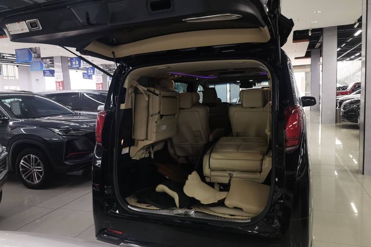 Used Toyota Alphard 2020 Dual-Engine 2.5L Luxury Edition Trunk
