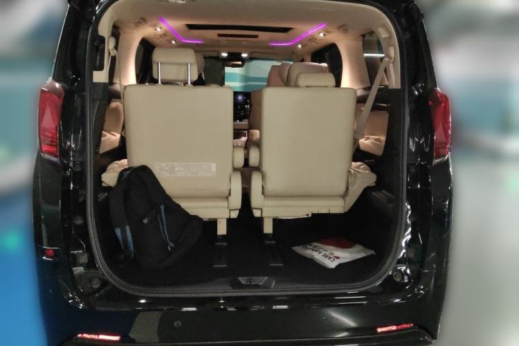 Used Toyota Alphard 2020 Dual-Engine 2.5L Luxury Edition Trunk