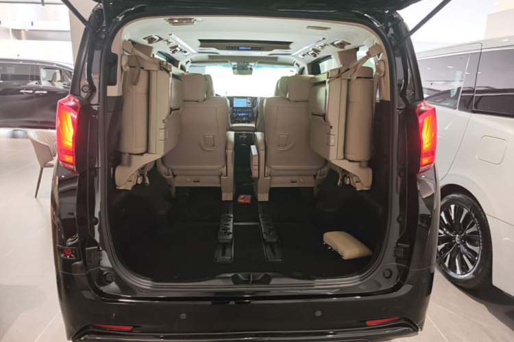 Used Toyota Alphard 2020 Dual-Engine 2.5L Luxury Edition Trunk