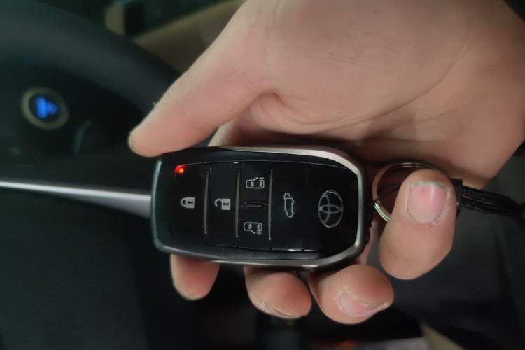 Used Toyota Alphard 2020 Dual-Engine 2.5L Prestige Edition Vehicle Key