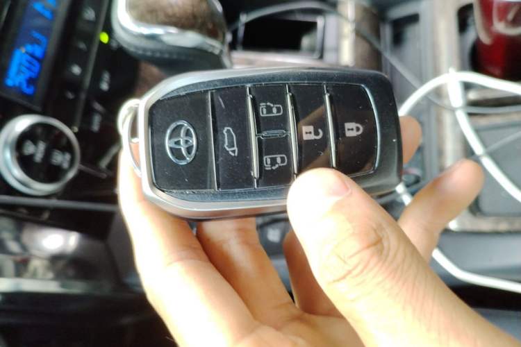 Used Toyota Alphard 2020 Dual-Engine 2.5L Prestige Edition Vehicle Key