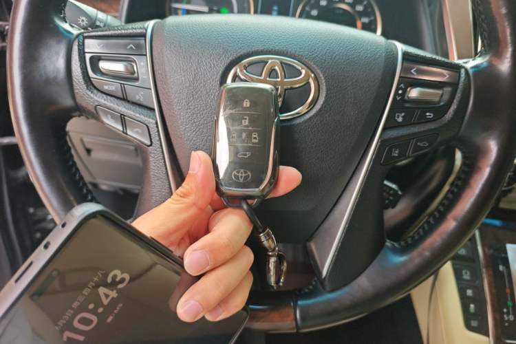Used Toyota Alphard 2020 Dual-Engine 2.5L Luxury Edition Vehicle Key