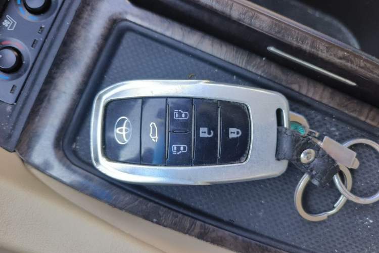 Used Toyota Alphard 2020 Dual-Engine 2.5L Prestige Edition Vehicle Key