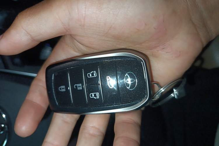 Used Toyota Alphard 2020 Dual-Engine 2.5L Prestige Edition Vehicle Key