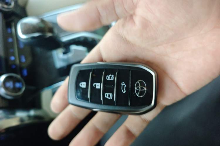 Used Toyota Alphard 2020 Dual-Engine 2.5L Prestige Edition Vehicle Key