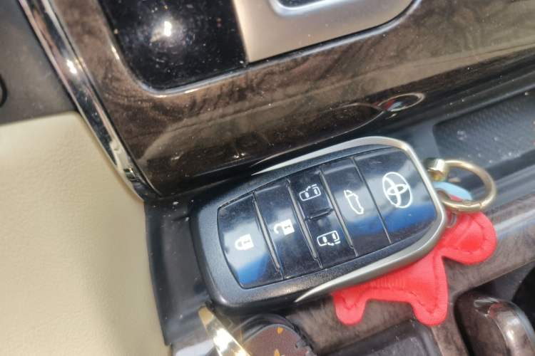 Used Toyota Alphard 2020 Dual-Engine 2.5L Prestige Edition Vehicle Key