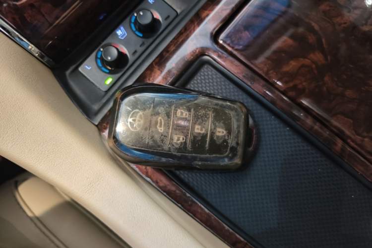 Used Toyota Alphard 2020 Dual-Engine 2.5L Luxury Edition Vehicle Key
