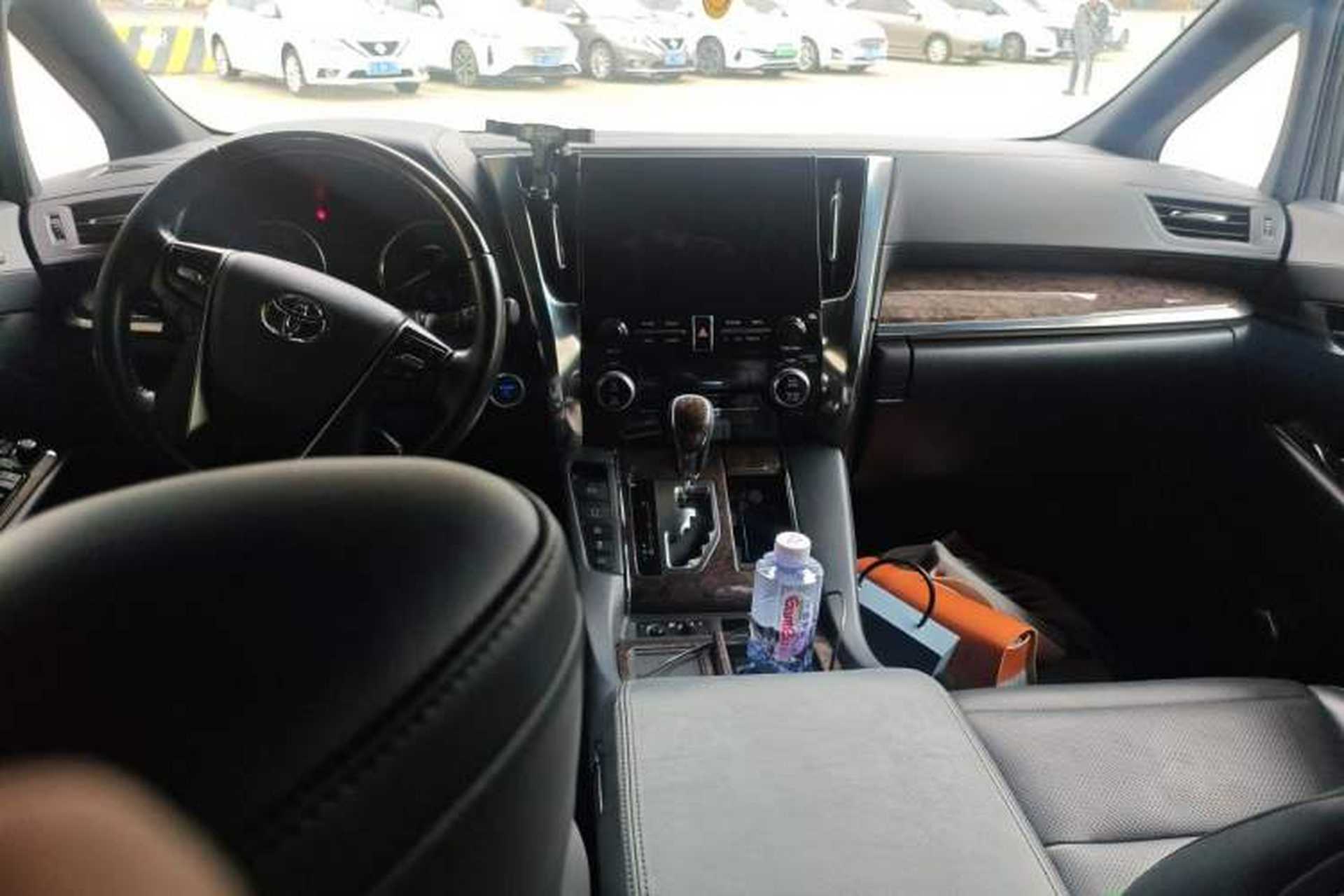 Used Toyota Alphard 2020 Dual-Engine 2.5L Prestige Edition Center Console