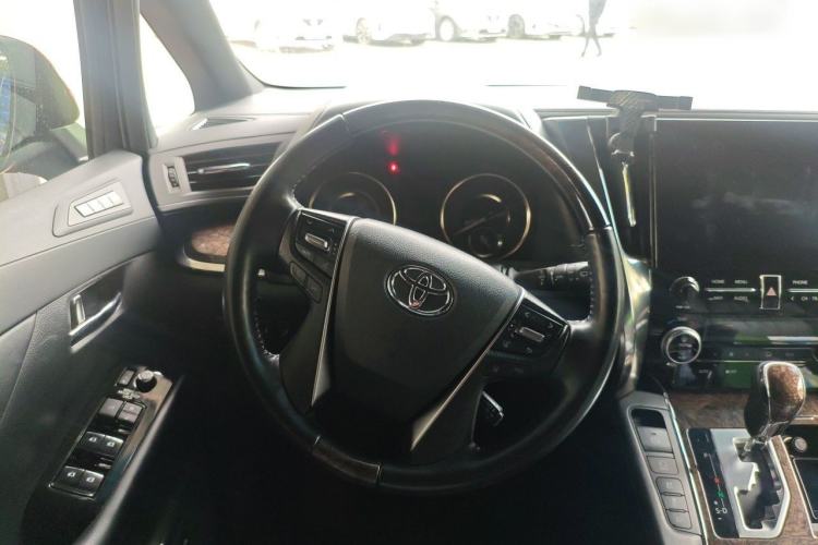Used Toyota Alphard 2020 Dual-Engine 2.5L Prestige Edition Steering Wheel