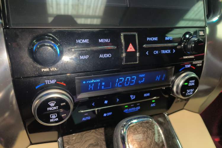 Used Toyota Alphard 2020 Dual-Engine 2.5L Prestige Edition Audio And AC Panel