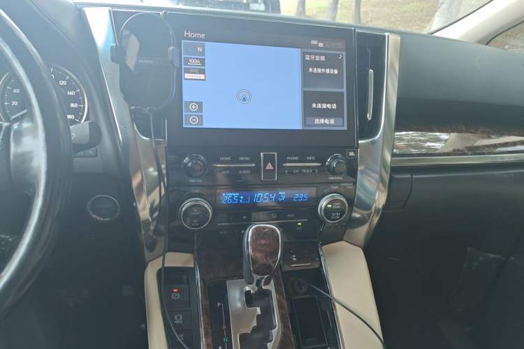 Used Toyota Alphard 2020 Dual-Engine 2.5L Luxury Edition Audio And AC Panel