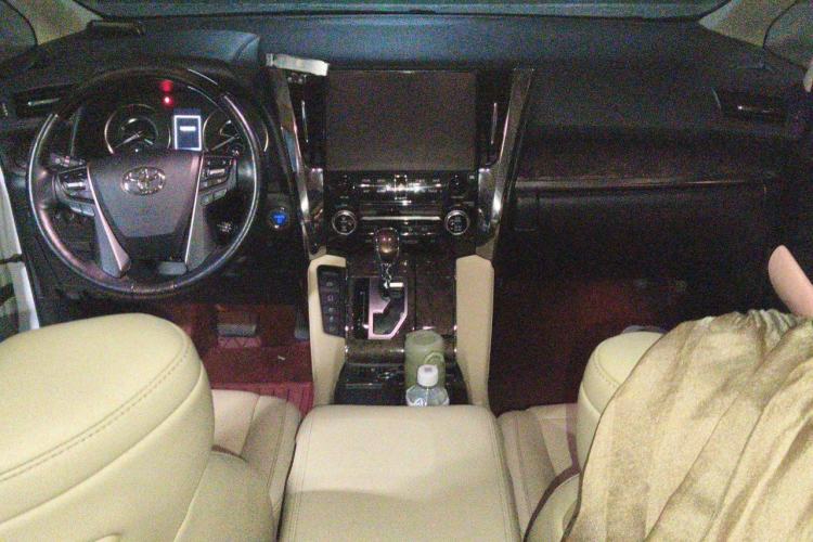 Used Toyota Alphard 2020 Dual-Engine 2.5L Prestige Edition Center Console