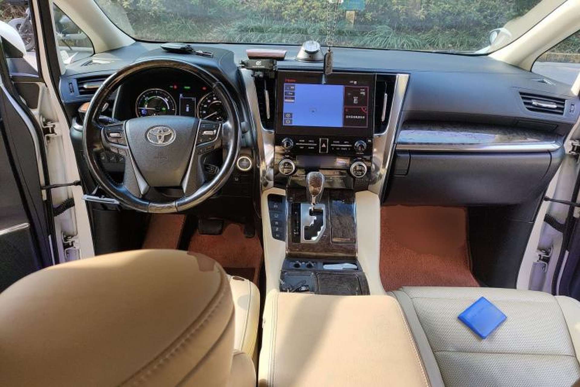 Used Toyota Alphard 2020 Dual-Engine 2.5L Prestige Edition Center Console