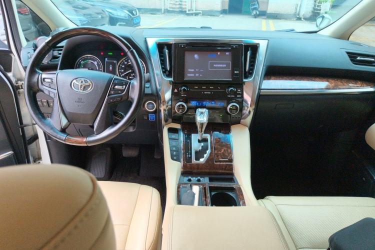 Used Toyota Alphard 2020 Dual-Engine 2.5L Luxury Edition Center Console