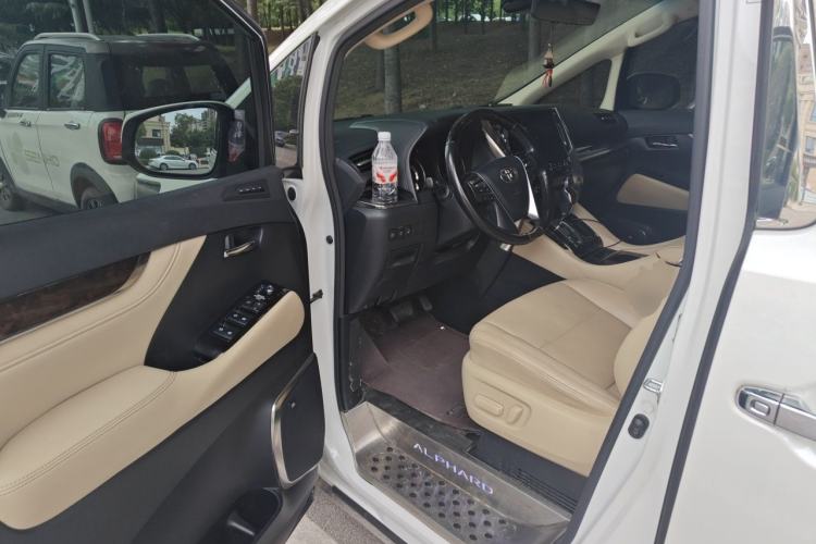 Used Toyota Alphard 2020 Dual-Engine 2.5L Luxury Edition Driver Seat