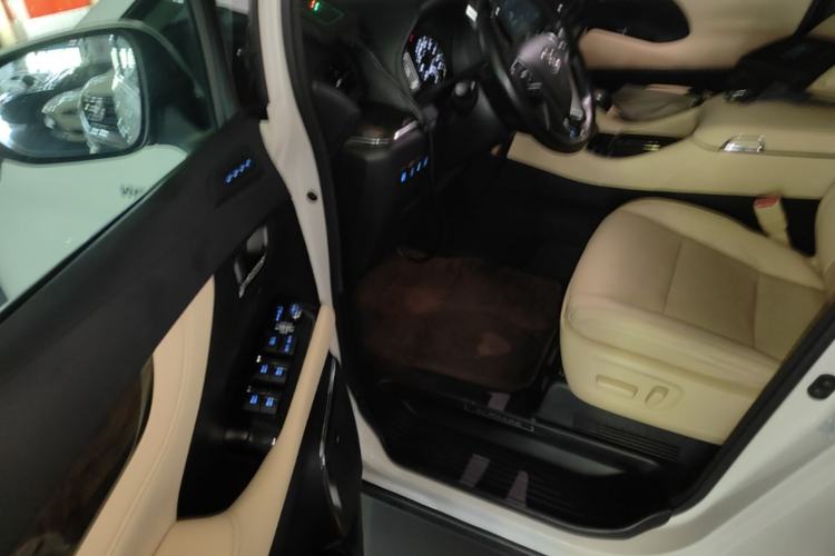 Used Toyota Alphard 2020 Dual-Engine 2.5L Prestige Edition Driver Seat