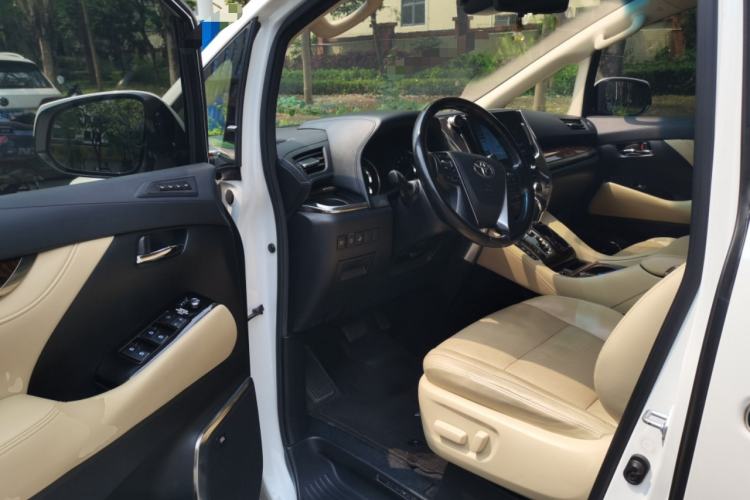 Used Toyota Alphard 2020 Dual-Engine 2.5L Luxury Edition Driver Seat