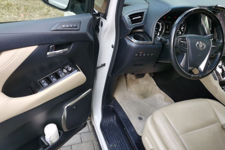 Used Toyota Alphard 2020 Dual-Engine 2.5L Prestige Edition Driver Seat